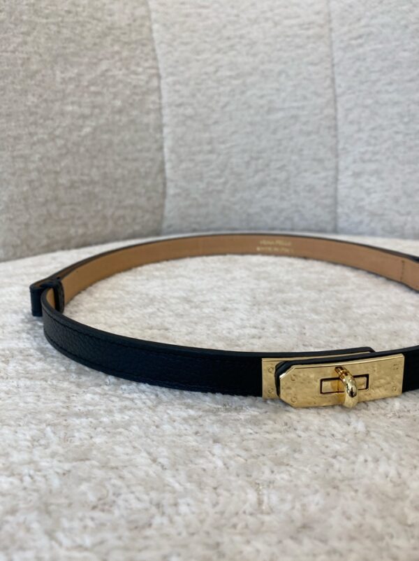 Ceinture inspiration H en cuir véritable 🇮🇹 
Noir – Image 6