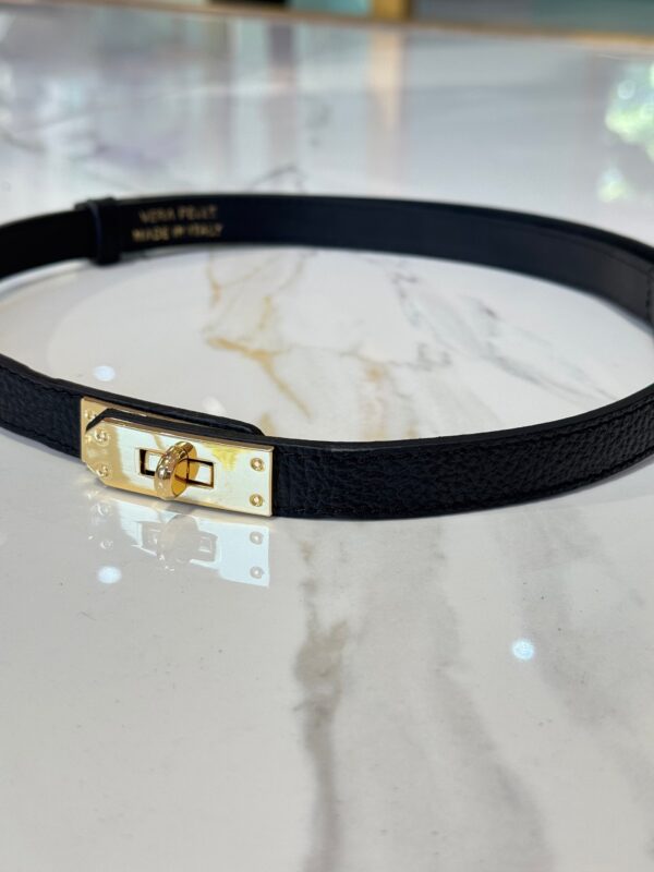Ceinture inspiration H en cuir véritable 🇮🇹 
Noir